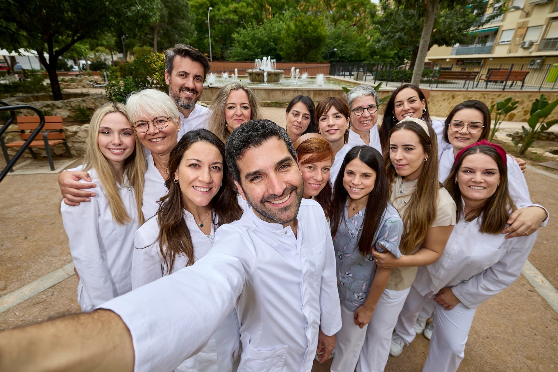 Equipo de la clínica dental Modest Revert Bravo